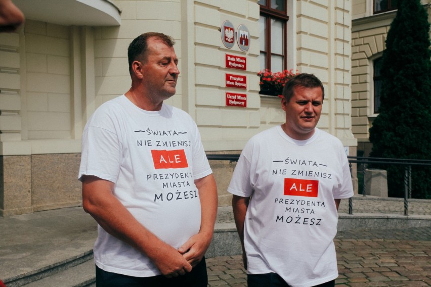 Bogdan Dzakanowski i Marcin Sypniewski poinformowali, że od...