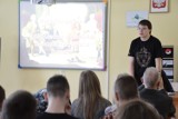 Bełchatów: Mickiewicz wspiera czytelnictwo razem z Marcinem Kulą
