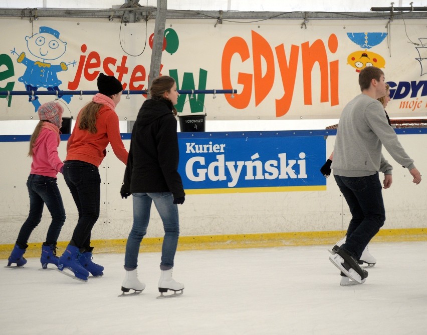 Lodowisko MDK w Gdyni

lodowisko czynne od 2.11.2015...