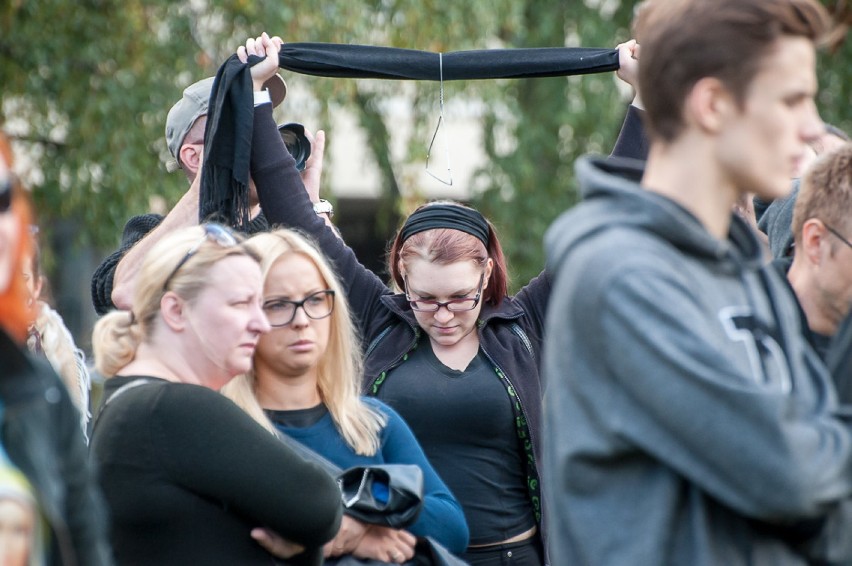 Kolejny Czarny Protest w Warszawie. Manifestacja przed...