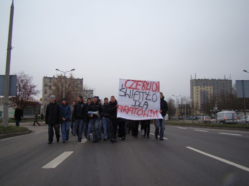 Początek marszu, ul. Grunwaldzka. Fot. Piotr Kawiorski