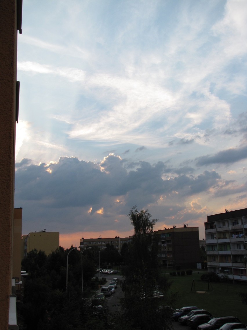 Foto Żory: Piękne niebo widziane z perspektywy osiedle Pawlikowskiego. Foto Internautki!