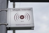 Rozbudowa sieci miejskiego internetu trwa. Wi-Fi na pl. Jana Pawła II i dworcu PKP