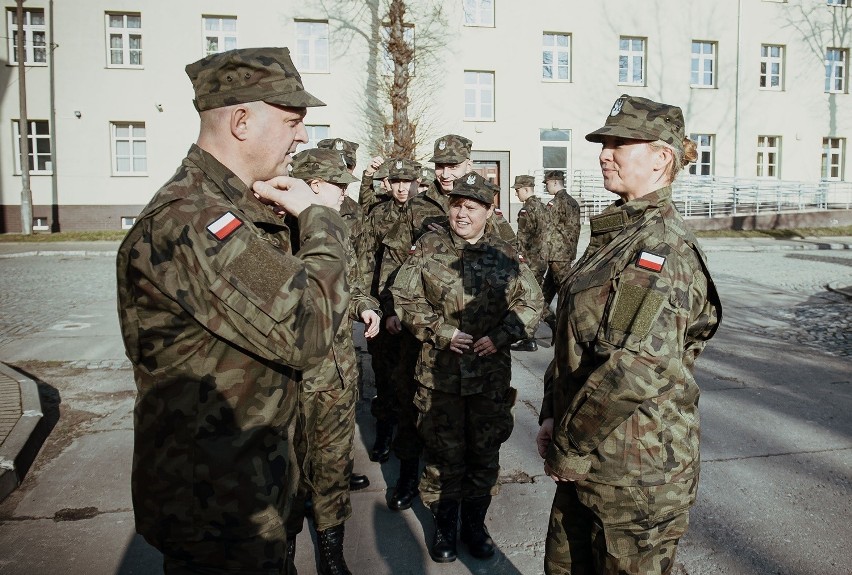 Zachodniopomorska brygada WOT przechodzi szkolenie. W kamaszach dotąd nie byli. Ćwiczą  przed przysięgą [GALERIA] 