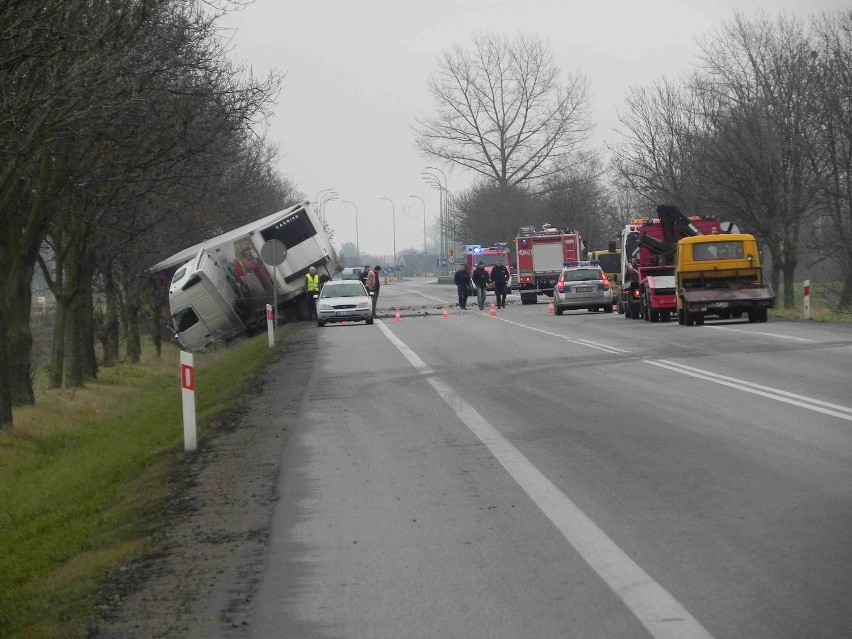 Śmiertelny wypadek na drodze krajowej nr 7 w okolicy Nowego Dworu Gdańskiego (zdjęcia)