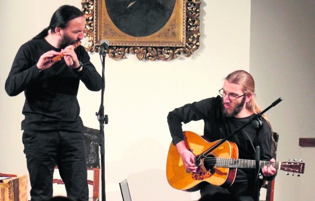 Maciej Rychły i jego syn Mateusz Rychły razem odkrywają związki muzyki i malarstwa
