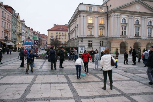 Kaliscy harcerze postanowili "zabańkować rynek"