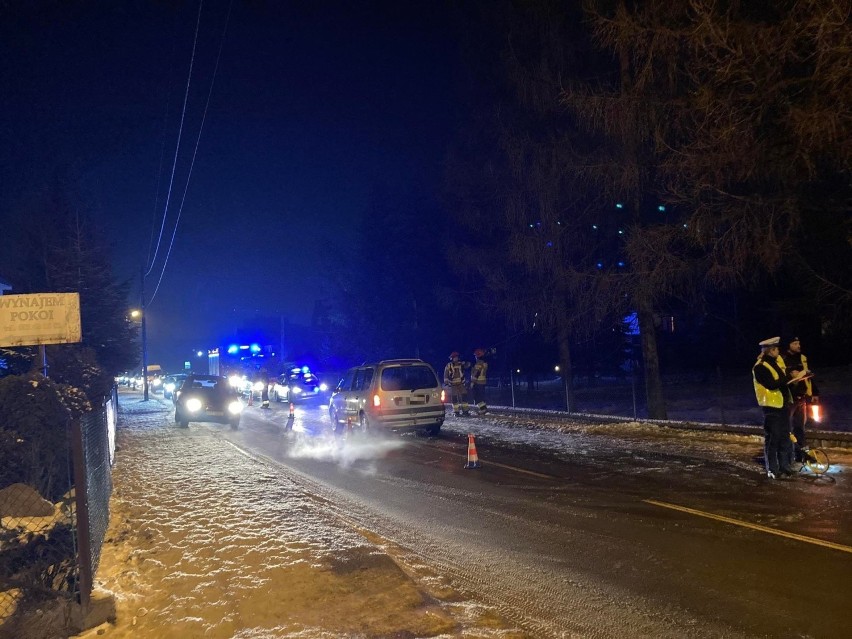 Groźny wypadek w Poroninie. Kilkuletnie dziecko zostało potrącone przez samochód. Na miejscu lądował śmigłowiec LPR