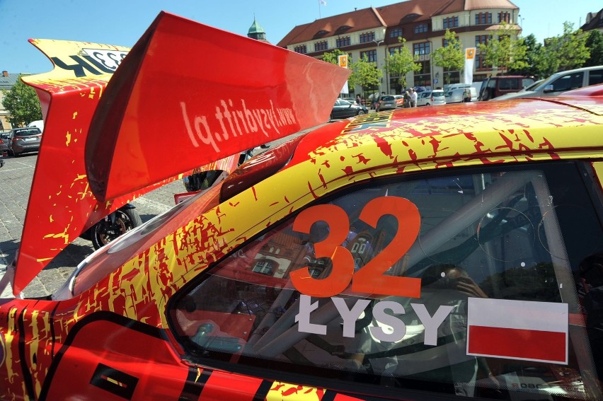Festiwal Motoryzacji w  Słupsku: Na plac Zwycięstwa zjechały samochody [ZDJĘCIA]