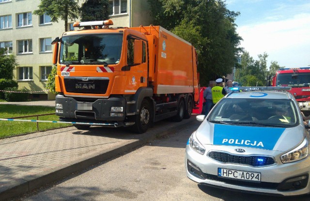 Brodniccy policjanci pod nadzorem prokuratora wyjaśniają okoliczności śmiertelnego wypadku, do którego doszło dzisiaj rano w Brodnicy