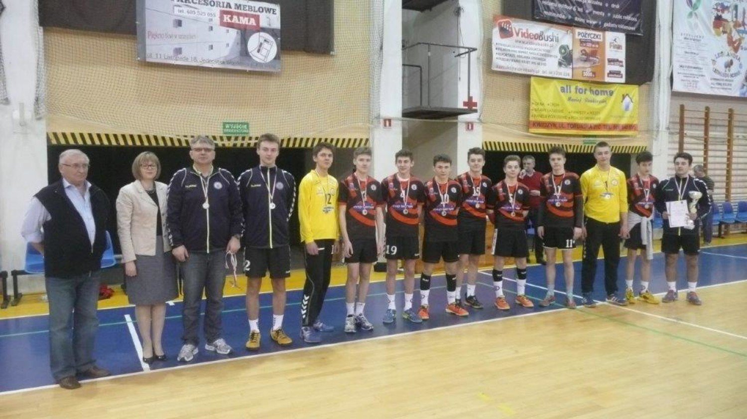 Piłka ręczna. Gimnazjum nr w Kwidzynie mistrzem, Szkoła podstawowa nr 4