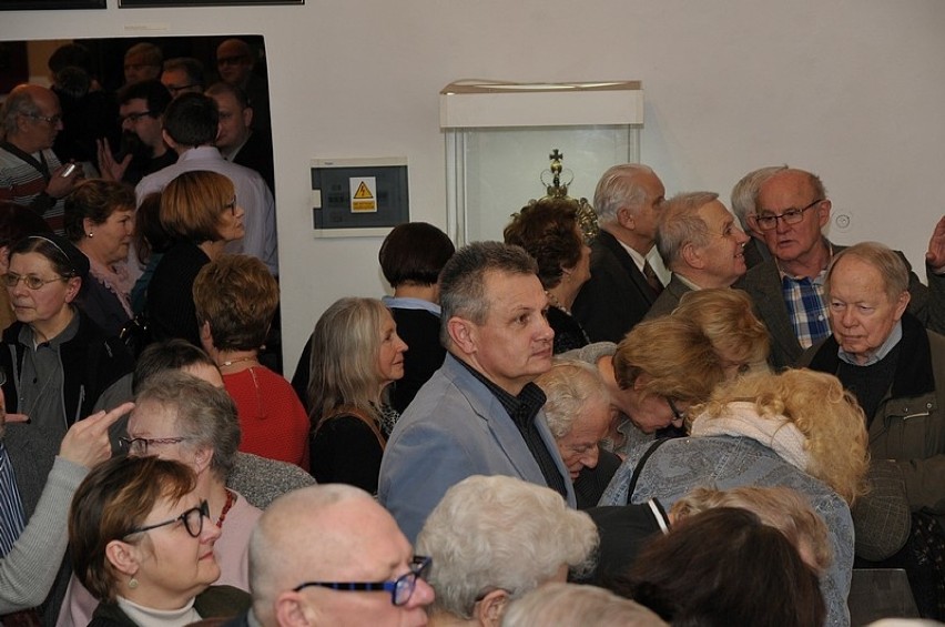 Prawdziwe tłumy na otwarciu wystawy o kościele pw....