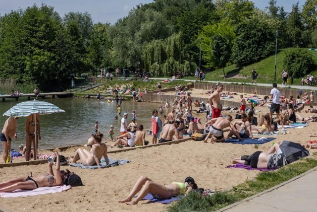 Nad krakowskie Bagry tłumnie ściągnęli plażowicze