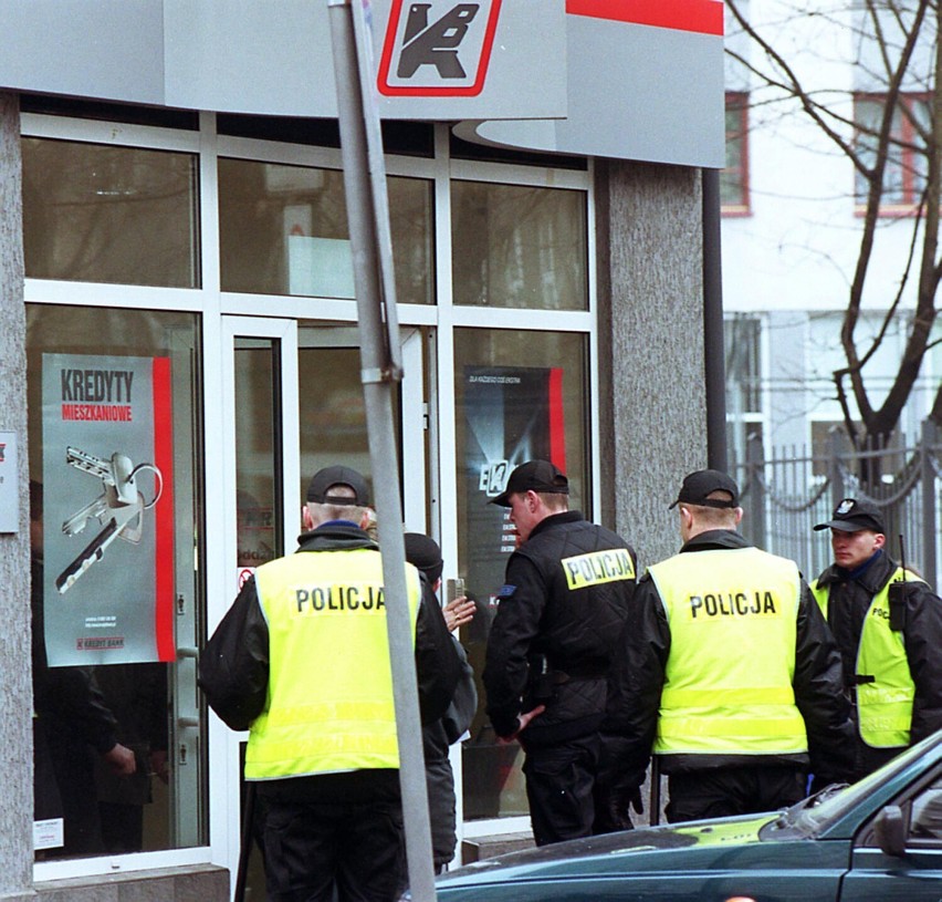 Napad na bank w Warszawie. 23 lata temu obrabowano placówkę na warszawskiej Woli. Zginęły 4 osoby