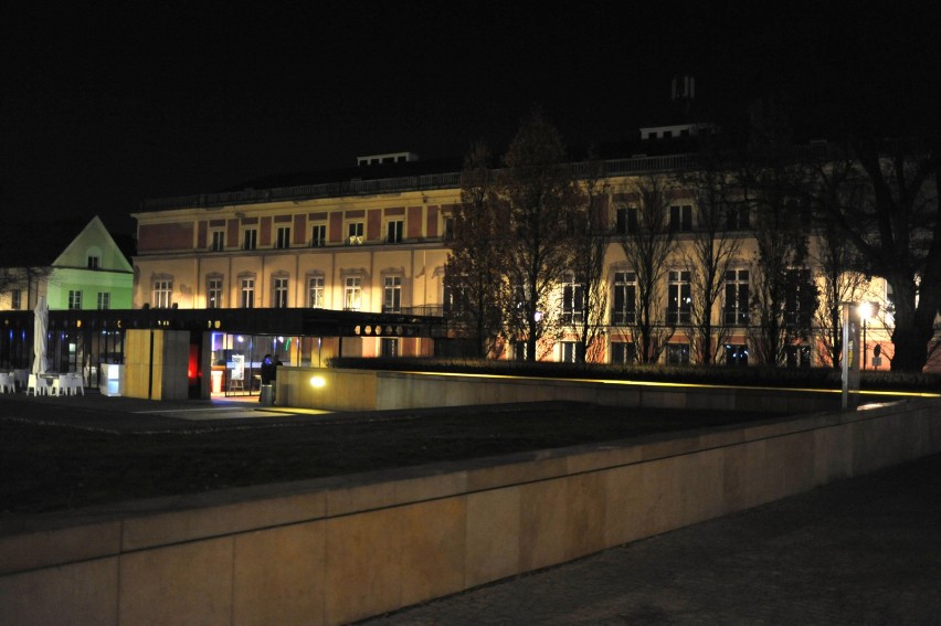Krakowskie Przedmieście nocą. Wirtualny spacer przed wielką...