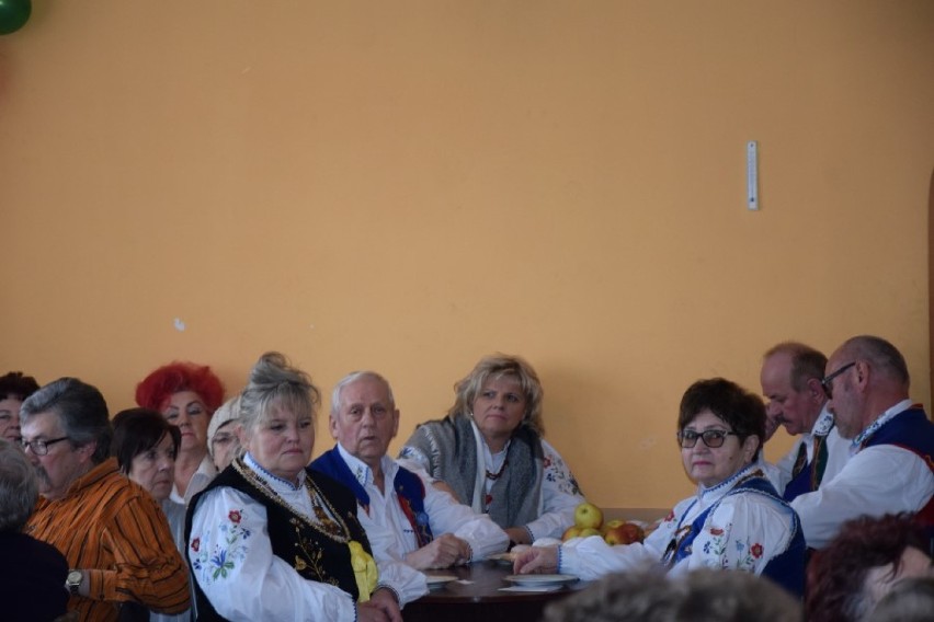 Spotkanie u pani Ani Sobolewskiej. Seniorzy uczyli się resuscytacji ZDJĘCIA, WIDEO