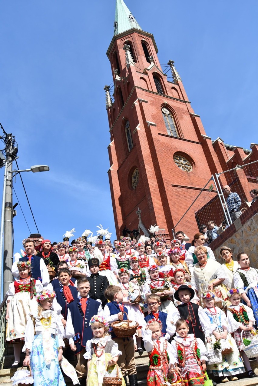 Święcenie potraw w strojach śląskich w Radzionkowie 2019