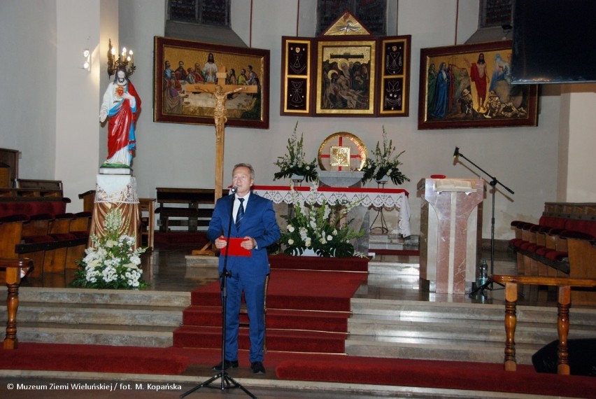 Koncert upamiętniający 100. rocznicę urodzin św. Jana Pawła II w Wieluniu ZDJĘCIA