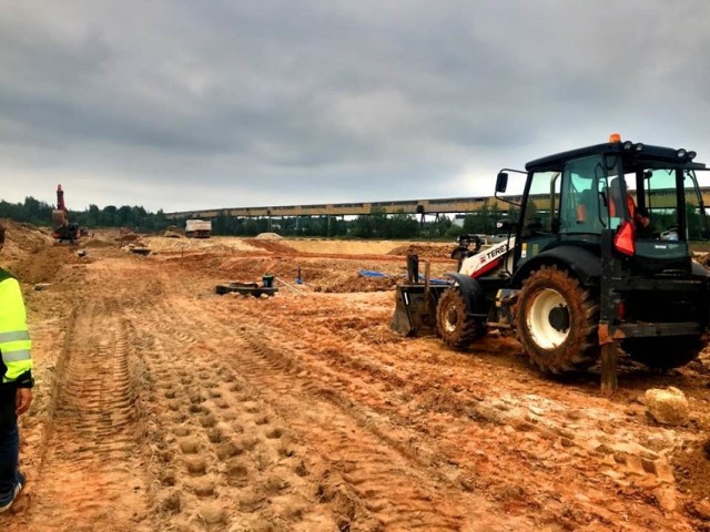 Nowe działki dla inwestorów na Kazdębiu mają być gotowe jesienią tego roku Zobacz kolejne zdjęcia/plansze. Przesuwaj zdjęcia w prawo - naciśnij strzałkę lub przycisk NASTĘPNE