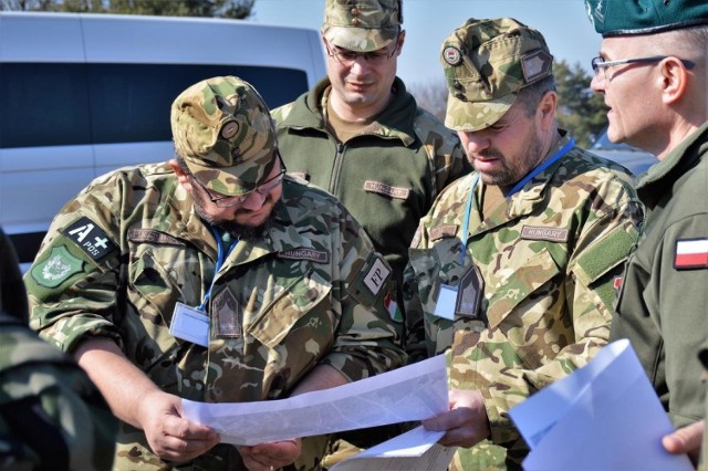 Wielonarodowe Dowództwo Połączonej Grupy Wsparcia Logistycznego jest sojuszniczą strukturą powołaną do kierowania i koordynacji logistyki w czasie działań bojowych. Jej dowódcą jest generał Maciej Siudak z 10 BLog.