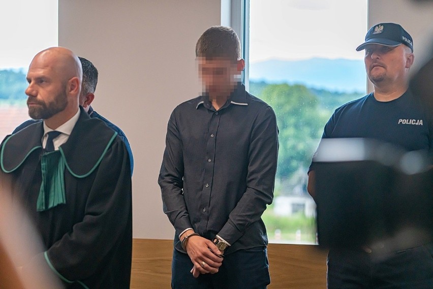11 lat więzienia dla 21-letniego Rafała R., który...