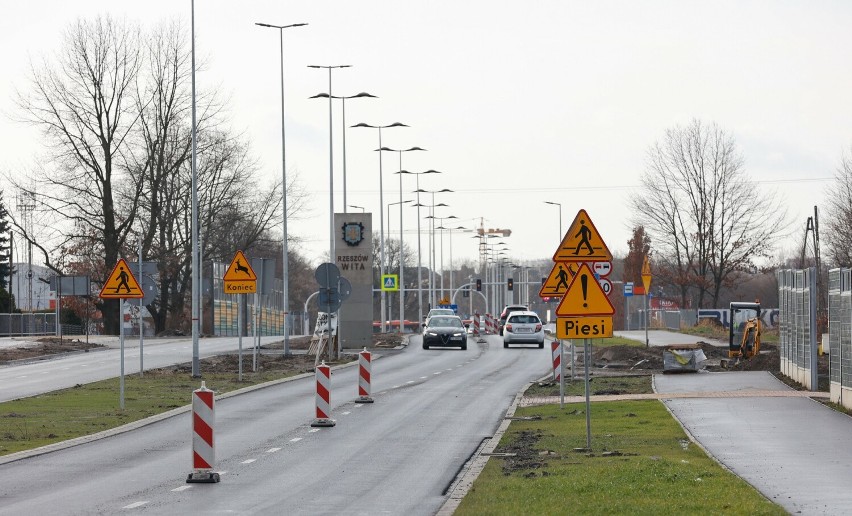 Przebudowa drogi łączącej ulicę Lubelską w Rzeszowie z Jasionką już prawie na ukończeniu [ZDJĘCIA]