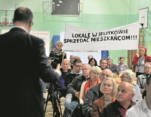 Sprawa wykupu lokali komunalnych na ulicy Bałtyckiej w Gdańsku Jelitkowie to jeden z tematów zapalnych w relacjach między mieszkańcami a władzami samorządowymi miasta