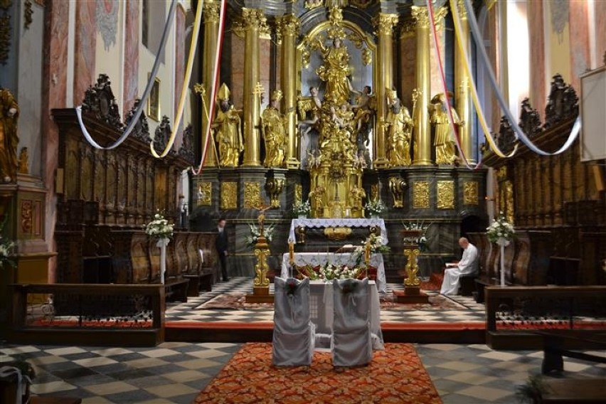 Kanonicy regularni w niedzielę świętują jubileusz swojego powrotu do klasztoru w Mstowie [ZDJĘCIA]