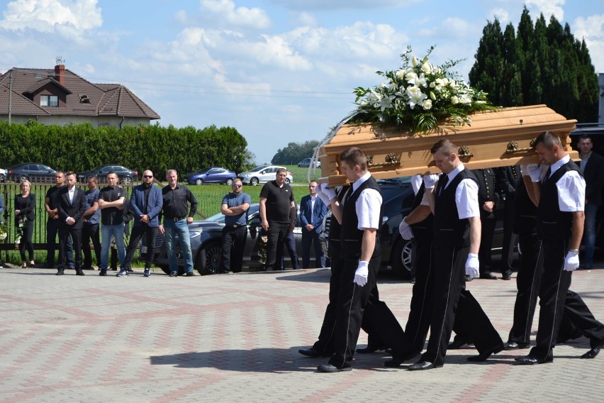 Ostatni tragicznie zmarły górnik z Zofiówki pożegnany w Pawłowicach - pogrzeb Marcina Balceraka [ZDJĘCIA]
