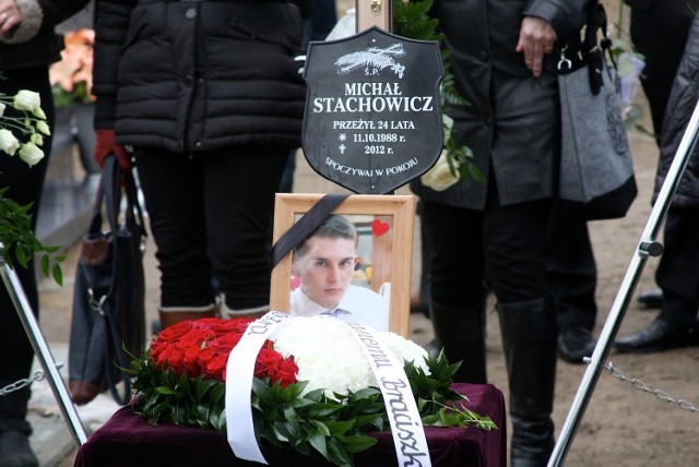 Pogrzeb szczątków Michała Stachowicza był w kwietniu 2013 roku na cmentarzu w Sławnie