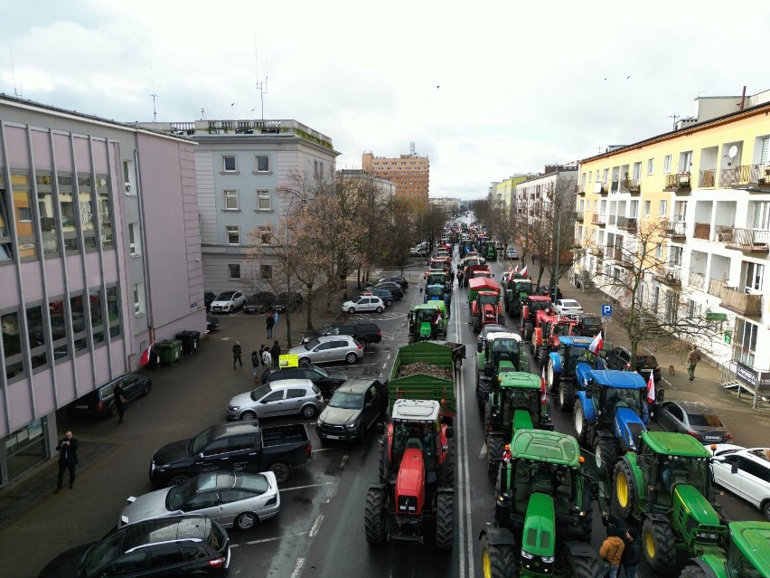 Prawie 600 ciągników rolniczych wyjechało na drogi powiatu konińskiego i tureckiego