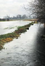 Wody w rzekach coraz więcej