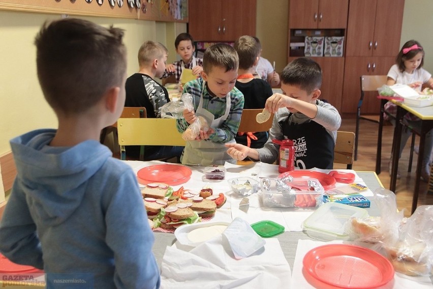 Akcja "Śniadanie daje moc" w SP nr 20 we...