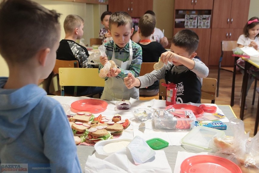 Akcja "Śniadanie daje moc" w SP nr 20 we...