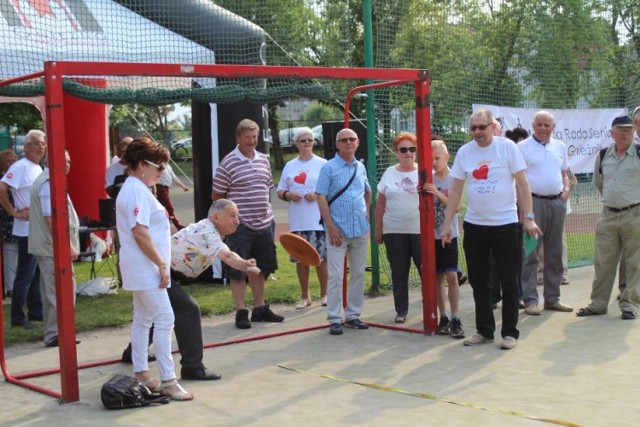 Tak seniorzy bawili się podczas ubiegłorocznej majówki.