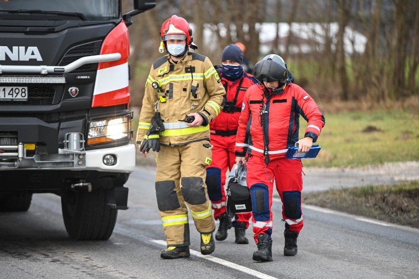 Śmigłowiec LPR lądował w Mokrem pod Grudziądzem. Załoga pomagała poparzonemu dziecku