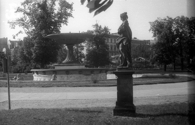 Autor: Karol Pęcherski, 1947. Okres powojenny. Warszawa....