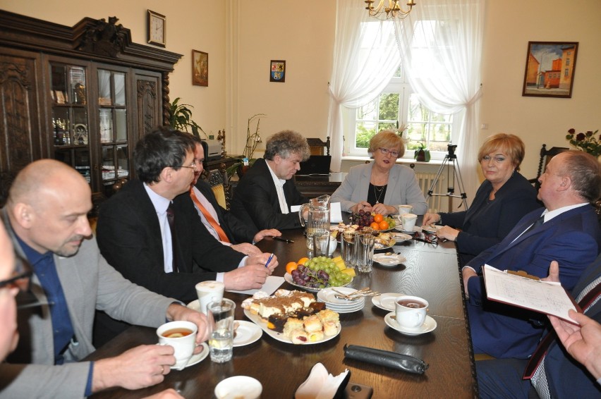 Spotkanie samorządowców z powiatu lęborskiego w starostwie ZDJĘCIA