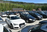 Uwaga! Nie ma już wolnych miejsc na parkingach przy szlaku do Morskiego Oka w Tatrach