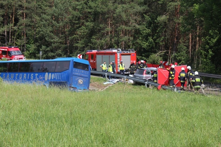 Tragiczny wypadek na trasie Kołczygłowy - Borzytuchom [ZDJĘCIA]