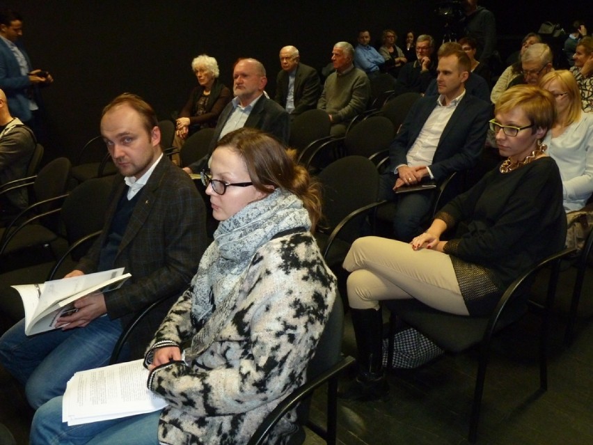 Rewitalizacja Radomska: Publiczna debata w MDK