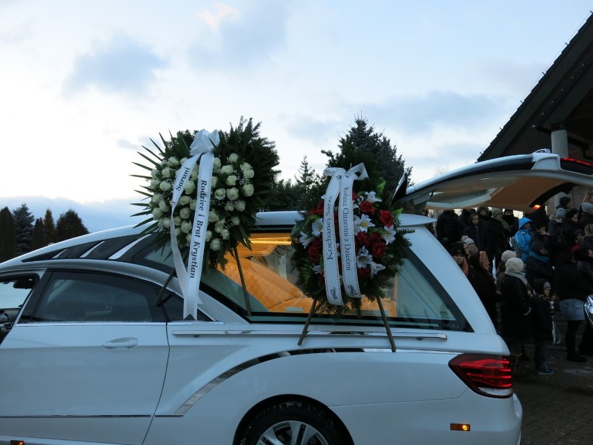 Pogrzeb Sary zmarłej w wyniku tragicznego wypadku w Jeleniej Górze