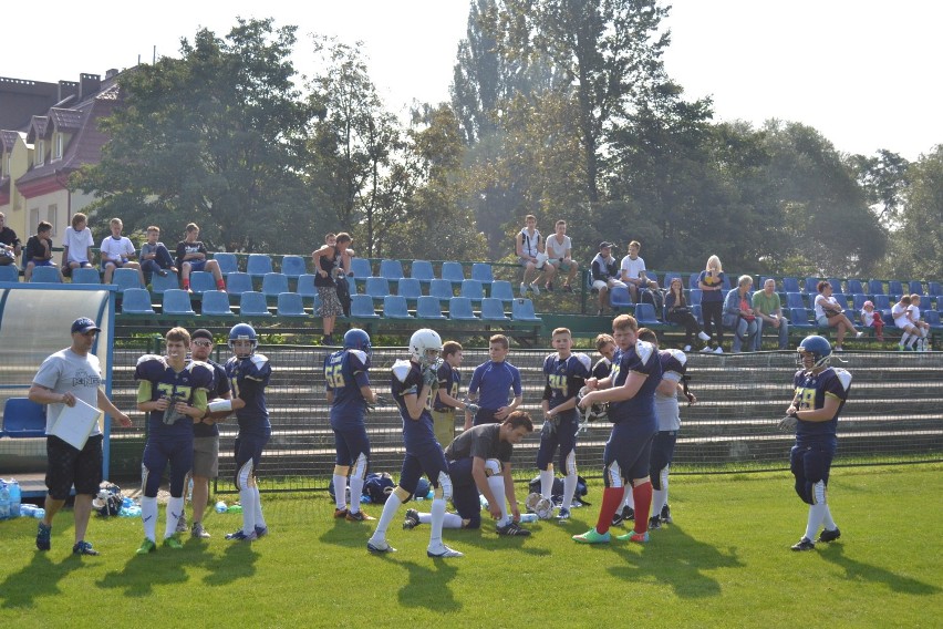Futbol amerykański w Sosnowcu. Turniej na boisku Czarnych [ZDJĘCIA]