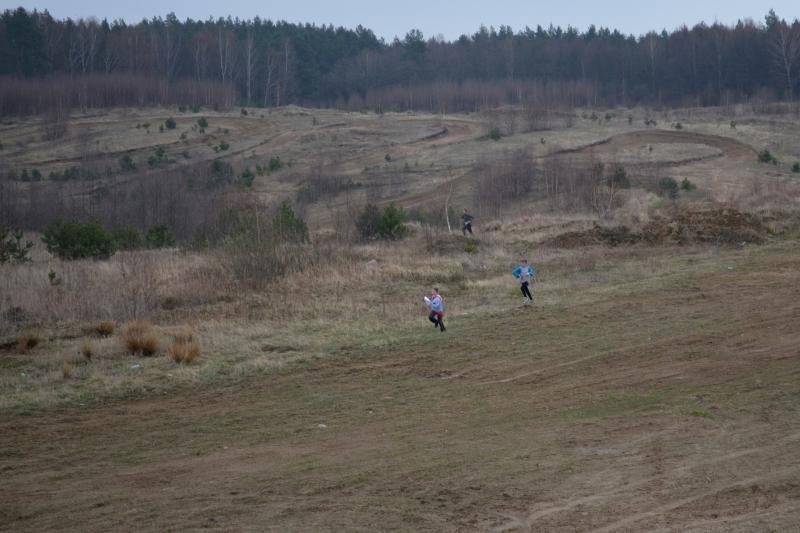 Biegi na orientację: 276 zawodników biegało z mapą w lasach Miłosnej