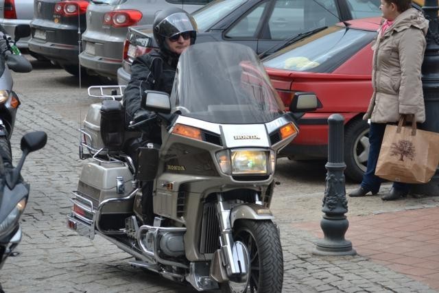 Rozpoczęcie sezonu motocyklowego. Najpierw modlitwa i święcenie, a później parada ulicami Bytowa