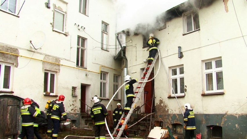 Trzcianka: Groźny pożar na Kościuszki [FOTO]