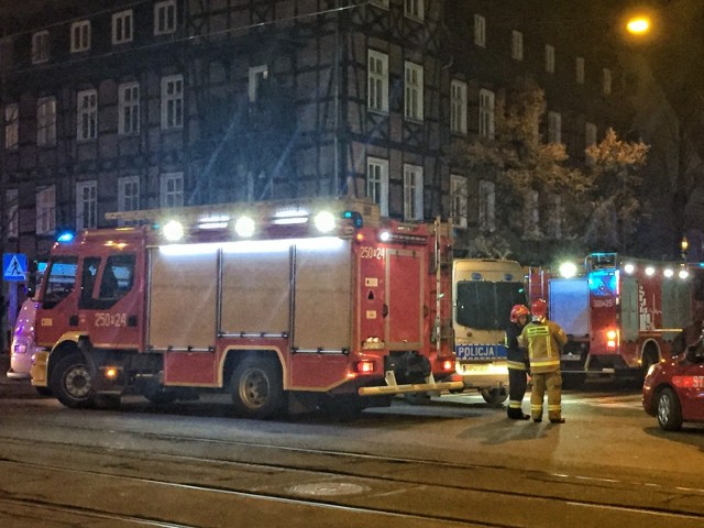 Wyciek gazu w kamienicy na Wildzie w Poznaniu. Ewakuowano mieszkańców trzech budynków.