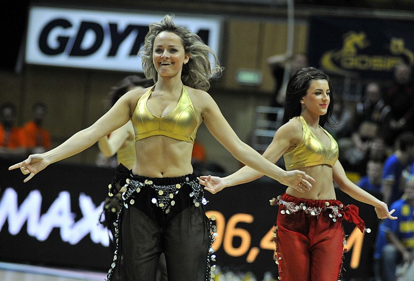 Cheerleaders Prokom Gdynia. Występ tancerek podczas meczu Asseco Prokom Gdynia - Rosa Radom ZDJĘCIA