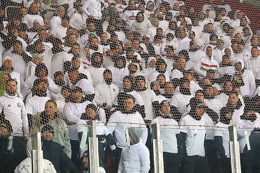 Widzew podejmował Legię Warszawa na stadionie przy al....