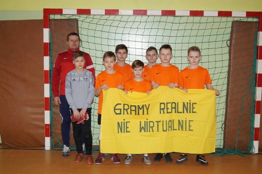 VIII Turniej Halowej Piłki Nożnej "Gramy realnie, nie wirtualnie"